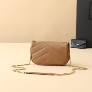 【AT3753】✨ YSL Saint Laurent 贅沢なヤギ革のゴールドチェーンショルダーバッグ ✨