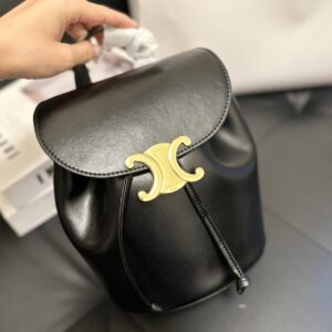 【AT3769】Celineセリーヌのクラシックなトリオンフ牛革の引き紐付きリュックサック🎒✨