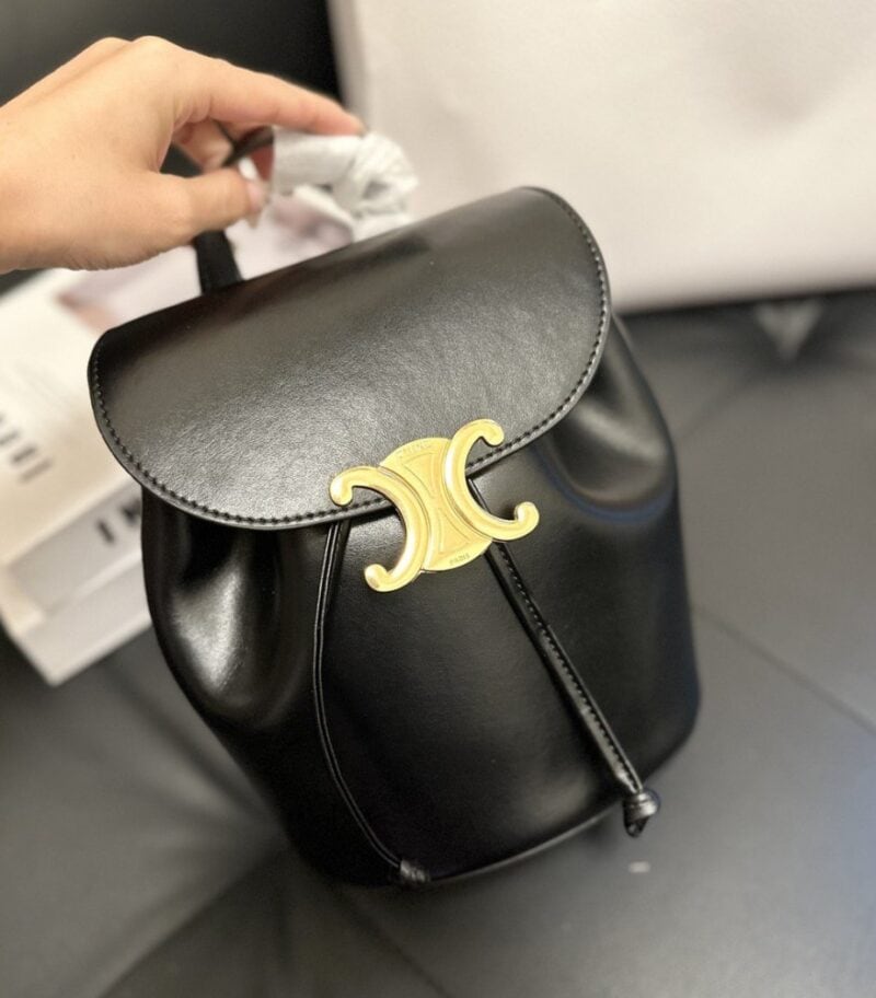 【AT3769】Celineセリーヌのクラシックなトリオンフ牛革の引き紐付きリュックサック🎒✨