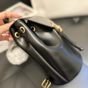 【AT3769】Celineセリーヌのクラシックなトリオンフ牛革の引き紐付きリュックサック🎒✨