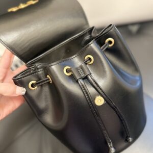 【AT3769】Celineセリーヌのクラシックなトリオンフ牛革の引き紐付きリュックサック🎒✨