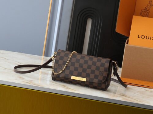【AT3776】✨Louis Vuitton ルイ・ヴィトンのクラシックなダミエ・エベーヌ柄のチェーンバッグ✨