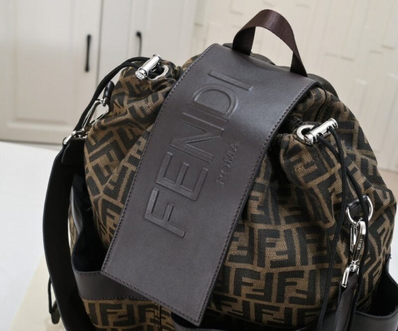 【AT3781】🎒 Fendi Roma クラシックバックパック - FFモノグラムコレクション 🎒
