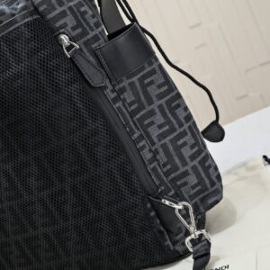【AT3783】🎒 Fendi FFロゴ レトロなカジュアル リュックサック - ブラック 🖤✨