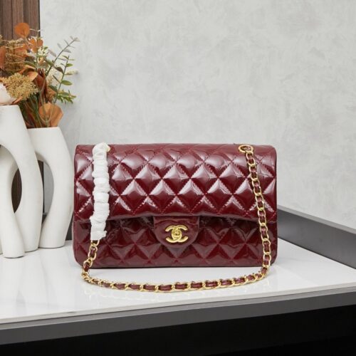 【AT3793】💎 Chanel クラシック フラップ チェーン バッグ - ヴィンテージ パテント レザー。