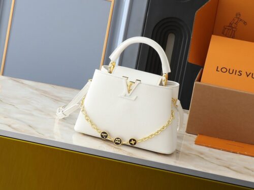 【AT3800】✨Louis Vuitton Capucines BB ハンドバッグ - 豪華でエレガント、フレンチスタイル✨