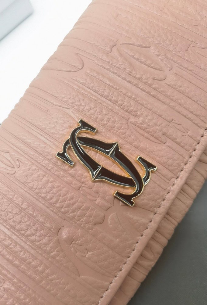 【AT3802】Cartier カルティエのクラシックな長財布 - 控えめな贅沢さ、エレガントなテースト👜