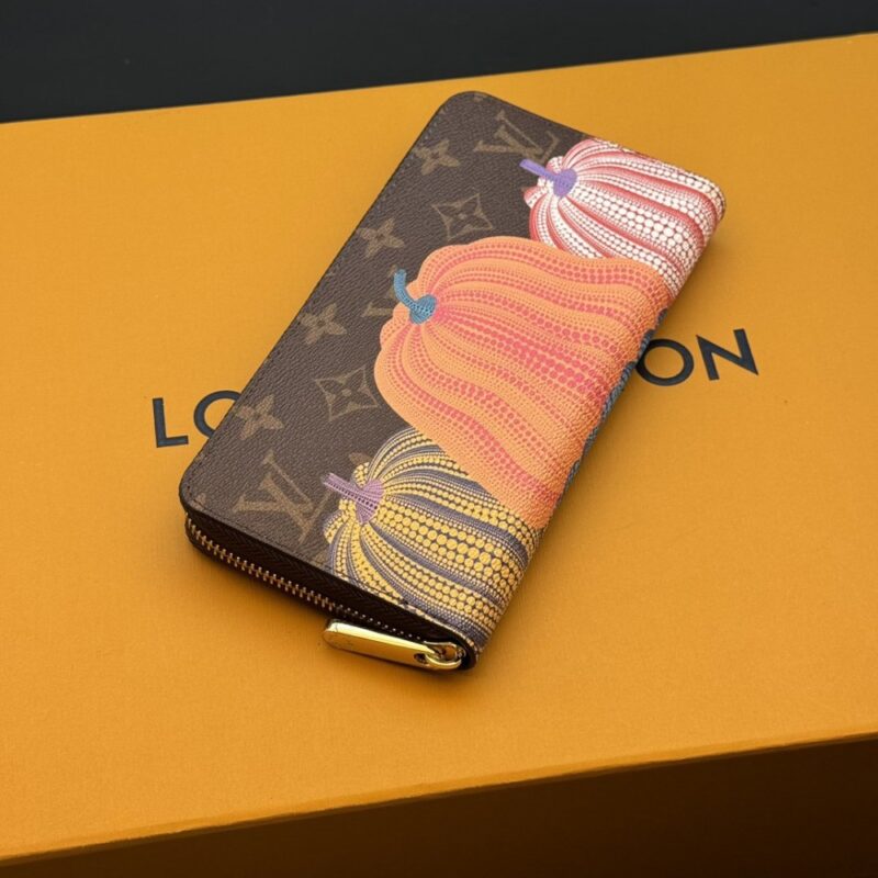【AT3808】Louis Vuitton ルイ・ヴィトンYayoi Kusamaパンプキンコラボレーション長財布✨