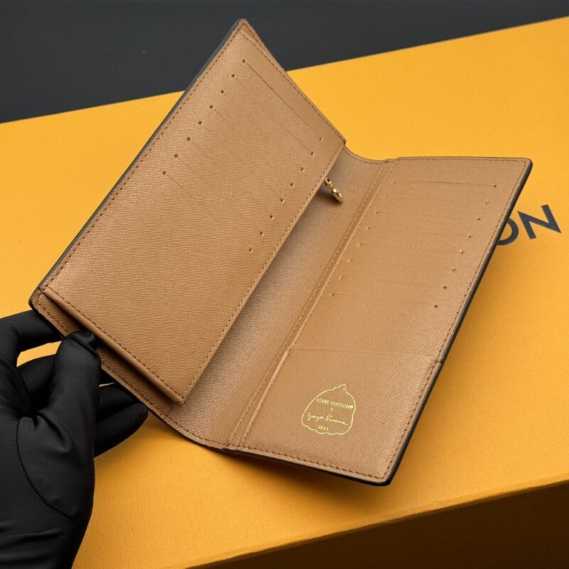 【AT3809】✨ Louis Vuitton ルイ・ヴィトン x 草間弥生 南瓜シリーズの長財布✨