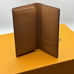 【AT3809】✨ Louis Vuitton ルイ・ヴィトン x 草間弥生 南瓜シリーズの長財布✨