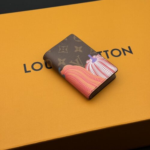 【AT3811】Louis Vuitton ルイ・ヴィトン x 草間彌生 南瓜シリーズカードケース | クラシックなモノグラムプリント | 限定コラボレーション版 🎨🎃