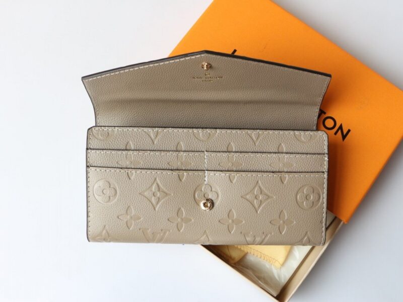 【AT3831】✨ Louis Vuitton ルイ・ヴィトン モノグラム・アンプレント 長財布 ✨