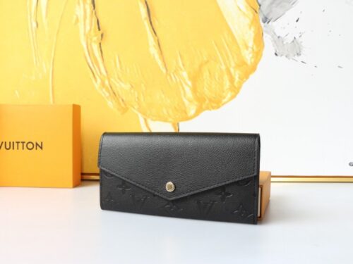【AT3834】Louis Vuitton 定番のモノグラムエンボス長財布✨