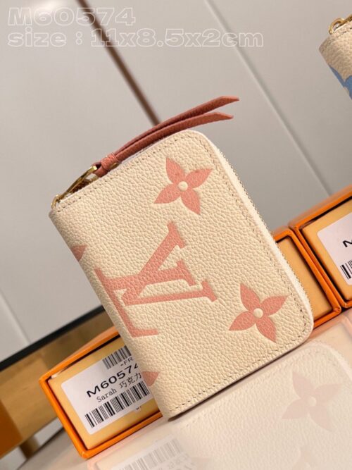 【AT3868】Louis Vuitton ルイ・ヴィトン M60574 モノグラム チョコレートピンク ファスナーコインケース 🍑 少女らしい感じたっぷり・可愛らしく上品・万能な甘美なスタイル