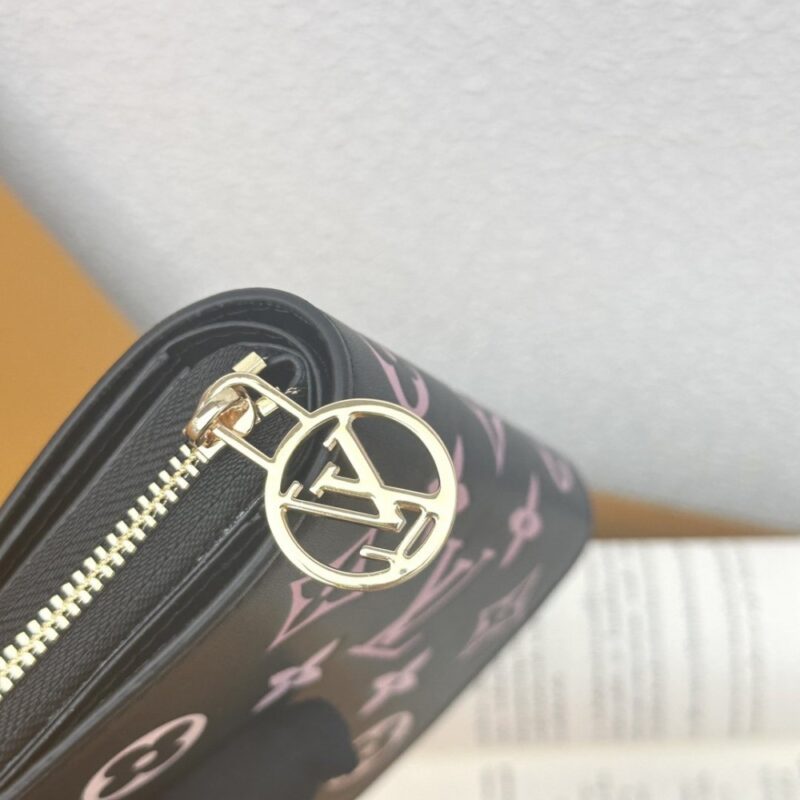 【AT3870】🖤 Louis Vuitton ルイヴィトンモノグラム花柄レディースショートウォレットM12378（ブラック）✨高貴で優雅で実用的、LVの精巧なショートウォレット新製品登場✨
