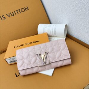 【AT3873】Louis Vuitton ルイ・ヴィトンのV形金属バックル付き長財布（浅いピンク色）🌸 エレガントでシンプル | 万能で柔らかい | ラグジュアリーブランドの選択 🌸 M11417