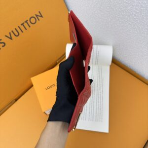 【AT3874】❤️【Louis Vuitton】モノグラムパフィー クラシックステッチングラムレザーショートウォレット ✨エレガントで実用的、LVがフランスのクラシックスタイルを演出します。 🇯🇵