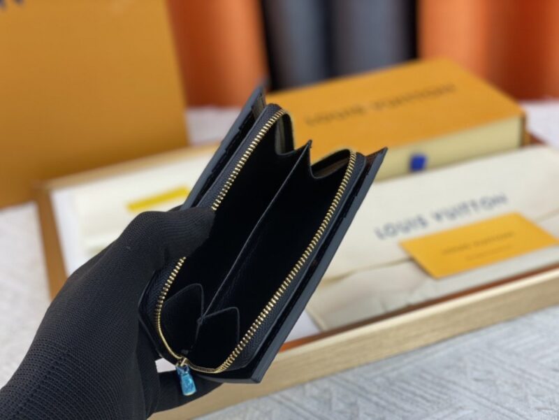 【AT3895】Louis Vuitton ルイ・ヴィトン ブラック モノグラム・アンプラント レザー ロングウォレット｜ジッパー付きコインポケット｜多カードスロット｜フランス製 🇫🇷  Louis Vuitton Monogram Empreinte 🖤