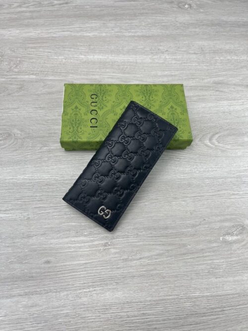 【AT3932】✨Gucci 立体エンボス長財布（ブラックレザータイプ）🖤🧳