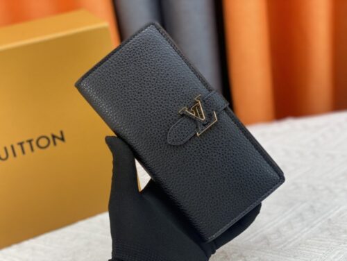 【AT3937】Louis Vuitton ルイ・ヴィトン ブラックのLVロゴ レディースロングウォレット 🖤 クラシックでエレガント・精巧なフラップデザイン・高級レザーの質感