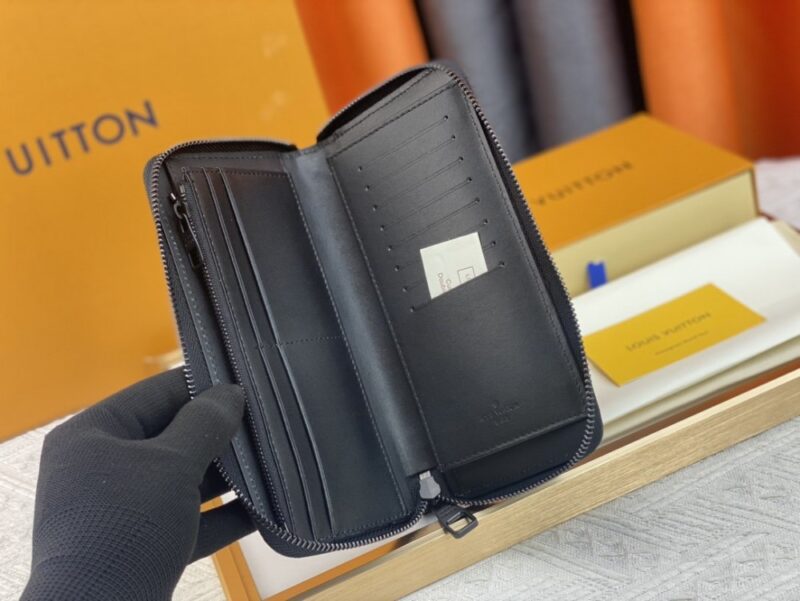 【AT3938】Louis Vuitton ルイ・ヴィトン クラシックなブラックのフルレザー長財布 🖤 ラグジュアリー・控えめ・あらゆるスタイルにマッチ