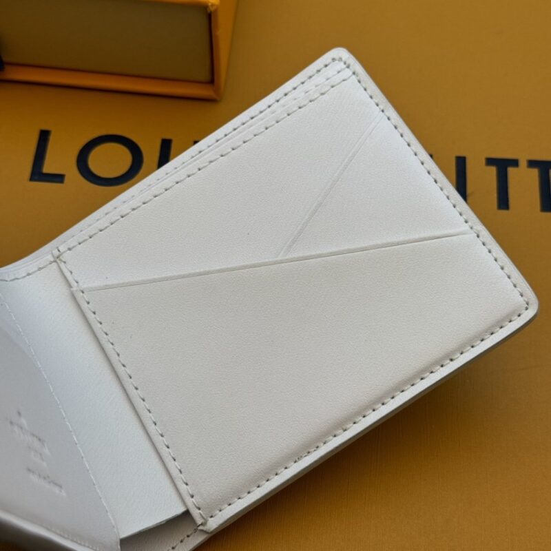 【AT3940】🕊️ Louis Vuitton ルイ・ヴィトン モノグラム ホワイトパターン 短財布👛 ファッションプリント · シンプルで上品 · フランス製