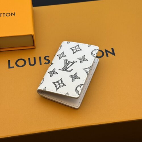 【AT3942】✨ Louis Vuitton ルイ・ヴィトン モノグラム・ホワイト・コンパクトウォレットシリーズ✨ シンプルでエレガント、上品な日常の逸品💼