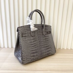【AT4043】🎀  Hermès エルメス バーキン 30 クロコダイルパターン ハンドバッグ – グレー ゴールドバックル 👜✨