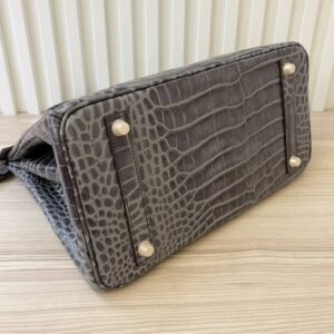 【AT4043】🎀  Hermès エルメス バーキン 30 クロコダイルパターン ハンドバッグ – グレー ゴールドバックル 👜✨