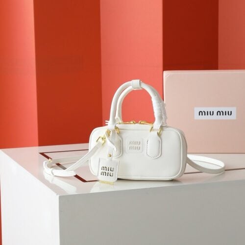 【AT4070】👜✨ Miu Miu ミュウミュウ クラシック ミニ ハンドバッグ ショルダーバッグ｜イタリア製 ✨👜