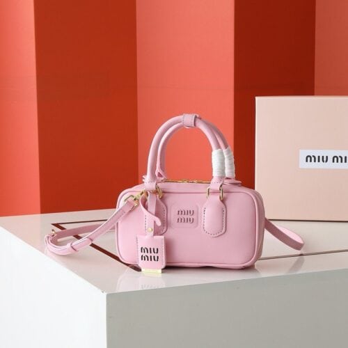 【AT4073】🎀MIU MIU ピンクのミニハンドバッグ💗チェーンショルダーバッグ｜イタリア製｜可愛くてエレガントなスタイル