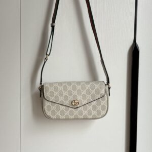 【AT4106】グッチクラシック エンベロープバッグ（Gucci Classic Envelope Bag） | Gucci Italy