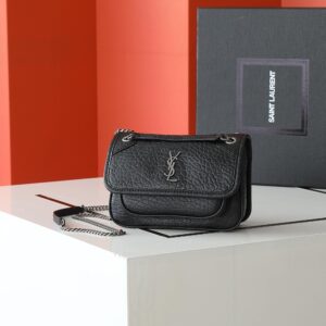 【AT4136】サンローラン（Saint Laurent）のNikiミニショルダーバッグ - エレガントな羊革素材とYSLロゴデザインが魅力的 | YSL