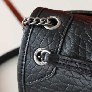 【AT4136】サンローラン（Saint Laurent）のNikiミニショルダーバッグ - エレガントな羊革素材とYSLロゴデザインが魅力的 | YSL