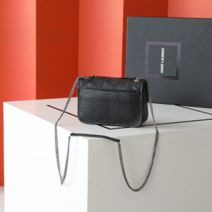 【AT4136】サンローラン（Saint Laurent）のNikiミニショルダーバッグ - エレガントな羊革素材とYSLロゴデザインが魅力的 | YSL