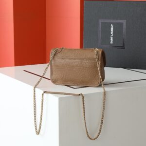 【AT4137】セントローランNikiミニショルダーバッグ：エレガントな都市女性のためのファッションアイテム | Yves Saint Laurent