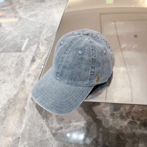 【AT4151】🧢 YSLスタイルのライトブルーデニムベースボールキャップ｜ヴィンテージでシンプルなデザイン、ユニセックス対応💙