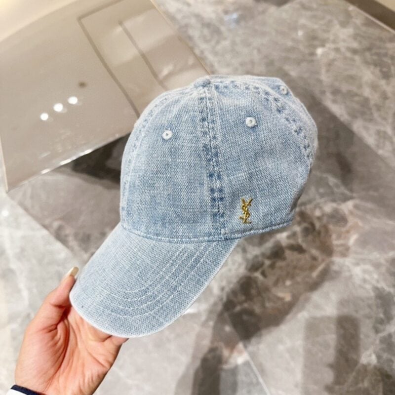 【AT4151】🧢 YSLスタイルのライトブルーデニムベースボールキャップ｜ヴィンテージでシンプルなデザイン、ユニセックス対応💙
