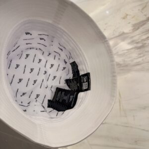 【AT4152】🧢✨ サンローラン × ニューエラ 白色刺繍バケットハット YSL