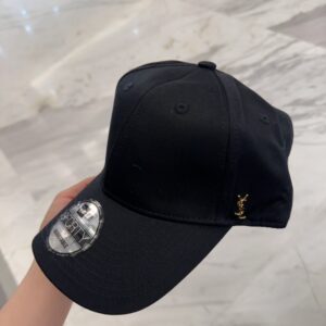 【AT4156】🖤 サンローラン × ニューエラ コラボ 9FORTY ブラックベースボールキャップ YSL