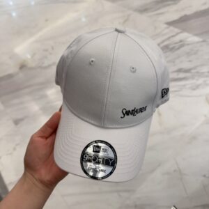 【AT4158】🧢✨ SAINT LAURENT × New Era コラボレーション ホワイト9FORTY刺繍ベースボールキャップ YSL
