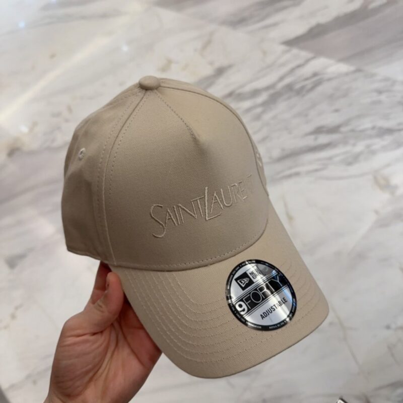 【AT4164】🧢 サンローラン 刺繍クラシック カーキ色9FORTYベースボールキャップ | NEW ERAコラボ YSL✨