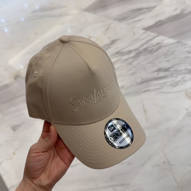 【AT4164】🧢 サンローラン 刺繍クラシック カーキ色9FORTYベースボールキャップ | NEW ERAコラボ YSL✨