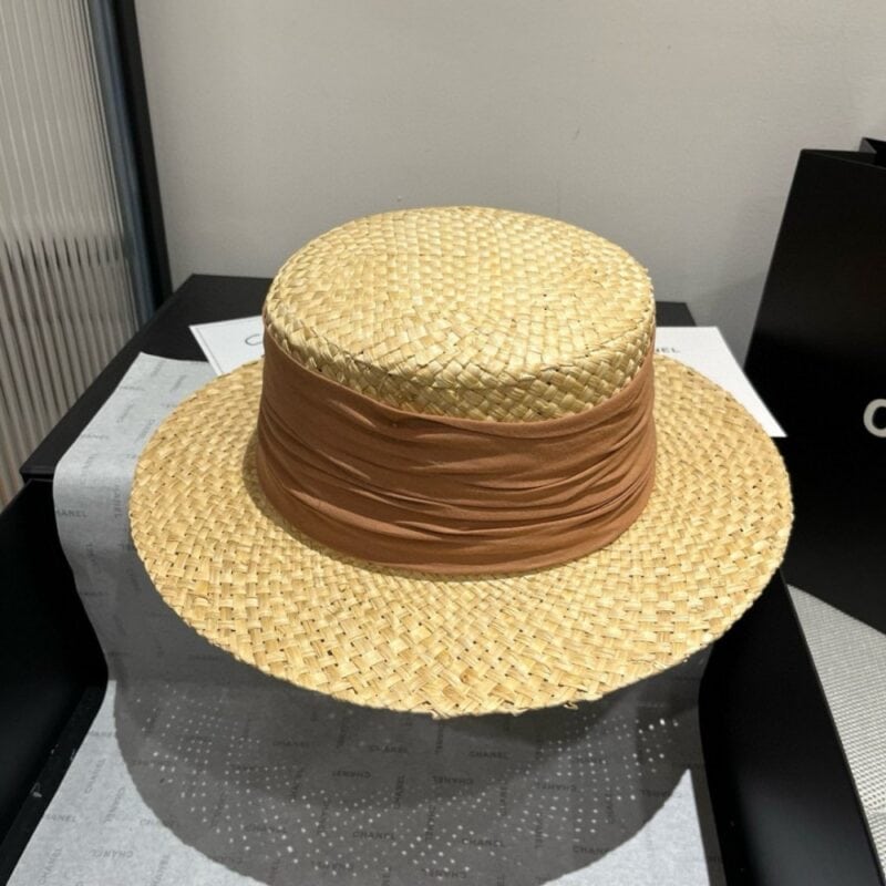 【AT4170】🌾 サンローラン パリ限定草編み帽子🧢エレガントでレトロなデザイン YSL