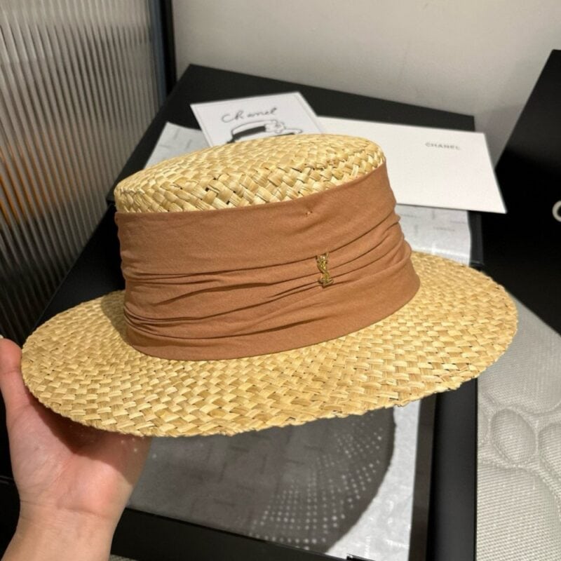 【AT4170】🌾 サンローラン パリ限定草編み帽子🧢エレガントでレトロなデザイン YSL