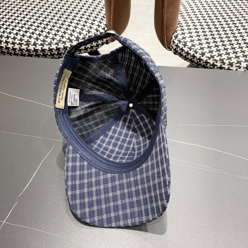【AT5885】バーバリーブルーチェック柄キャップ - 英国のファッションと都会のエレガンスが融合 | Burberry London