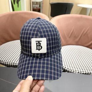【AT5885】バーバリーブルーチェック柄キャップ - 英国のファッションと都会のエレガンスが融合 | Burberry London