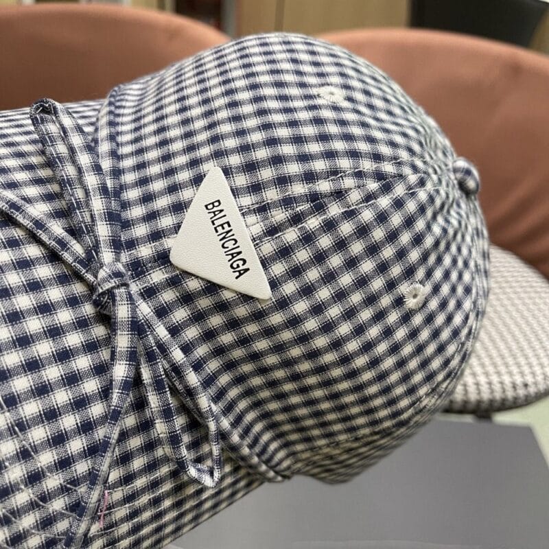 【AT5887】バレンシアガ チェック柄ベースボールキャップ | Balenciagaのエレガントな帽子 | Balenciaga