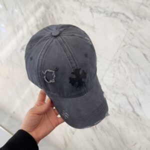【AT5891】Chrome Hearts(クロムハーツ)バッジ付き古びた野球帽 - ストリートチャームを演出 | Chrome Hearts