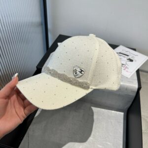 【AT5892】シャネルのエレガントなダックビルキャップ - 贅沢なファッションアート | Chanel